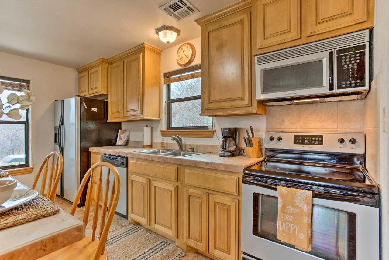 Medicine Park Cabin Rental With Mountain View Екстер'єр фото